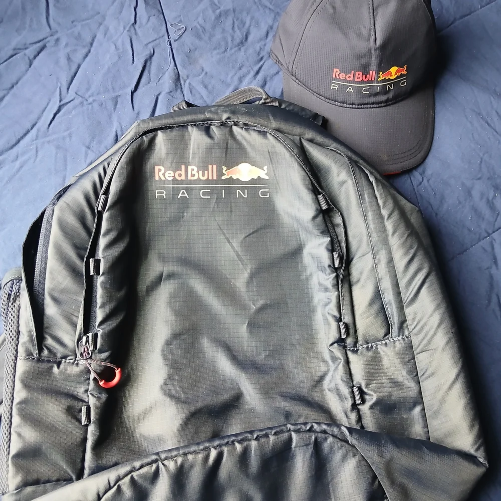 Red Bull Racing Blue Backpack and Cap - Picture 1 of 3